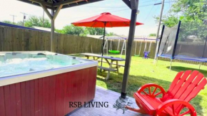 Stunning 4BR 2BA Hot Tub Cozy Holiday Home in Plano
